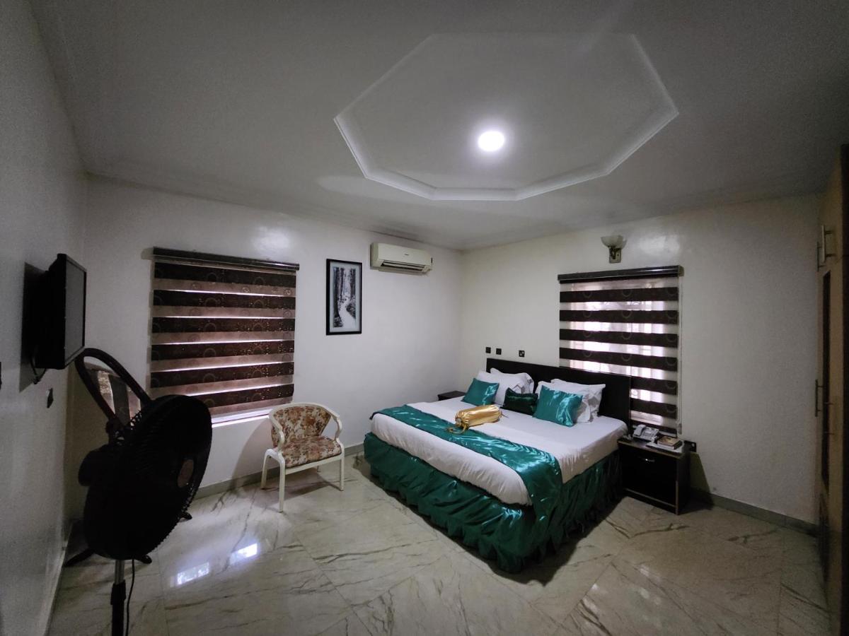 Nue-Crest Hotels & Suites Enugu Exterior foto