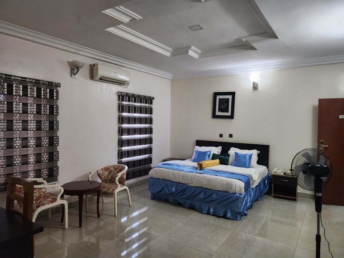 Nue-Crest Hotels & Suites Enugu Exterior foto